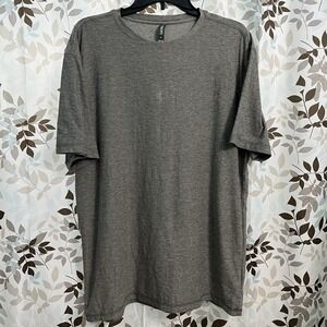 Vuori Strato Tech Tee Shirt Mens Size XL Gray Lightweight Performance Stretch